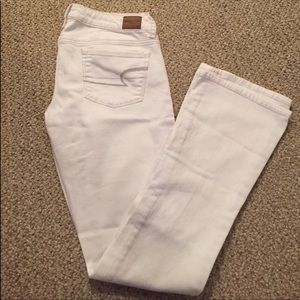 White skinny jeans